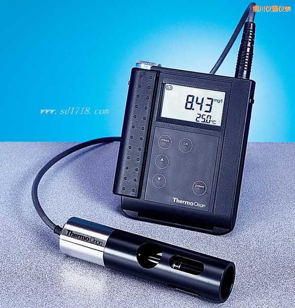 �~�������x